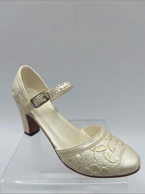 Just The Right Shoe by Raine Showers of Flowers Miniature Shoe Figurine